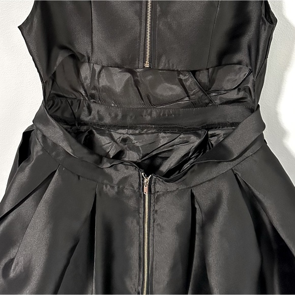 HONEY Satin Skater Dress - Picture 5 of 5